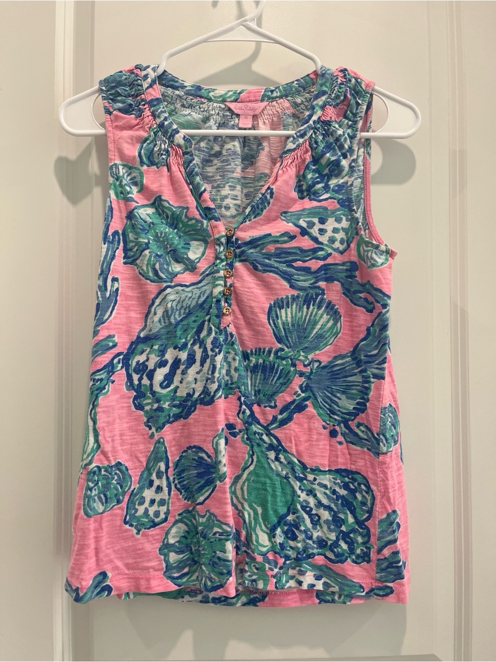 Lilly Pulitzer Sleeveless Pink, Blue & Green Shell-Print Women's Top. Size XS.